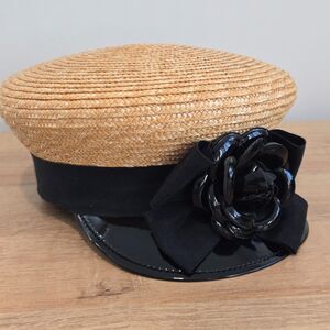 Eric Javits vintage straw + patent leather captains hat Squishee Black Rose Bow